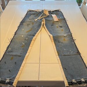 NWT First Row/Denim distressed jeans/30x32/blue and cream